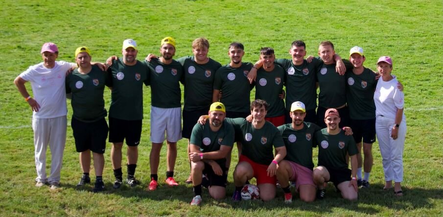 Équipe Pompiers Prayssac avec Nicole tournoi noa.jpg